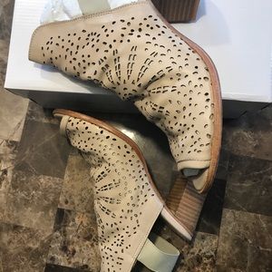 SHERIDAN MIA SOFT Paloma Shirred Leather Shoe